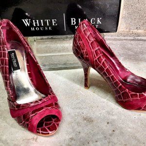 **NEW w TAGS **  White House Black Market- Maddox Heels sz6